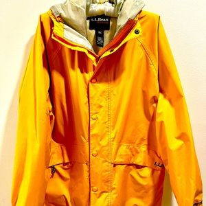 L.L. Bean Men’s Gore-Tex Rain Jacket Sz S